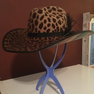 Charlie 1 horse on the prowl hat customized serape